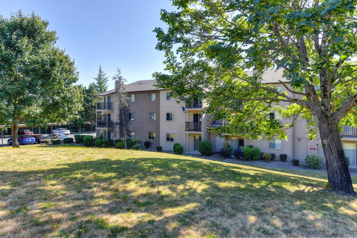 Photos and Video of Eagles Landing Apartments in Everett, WA